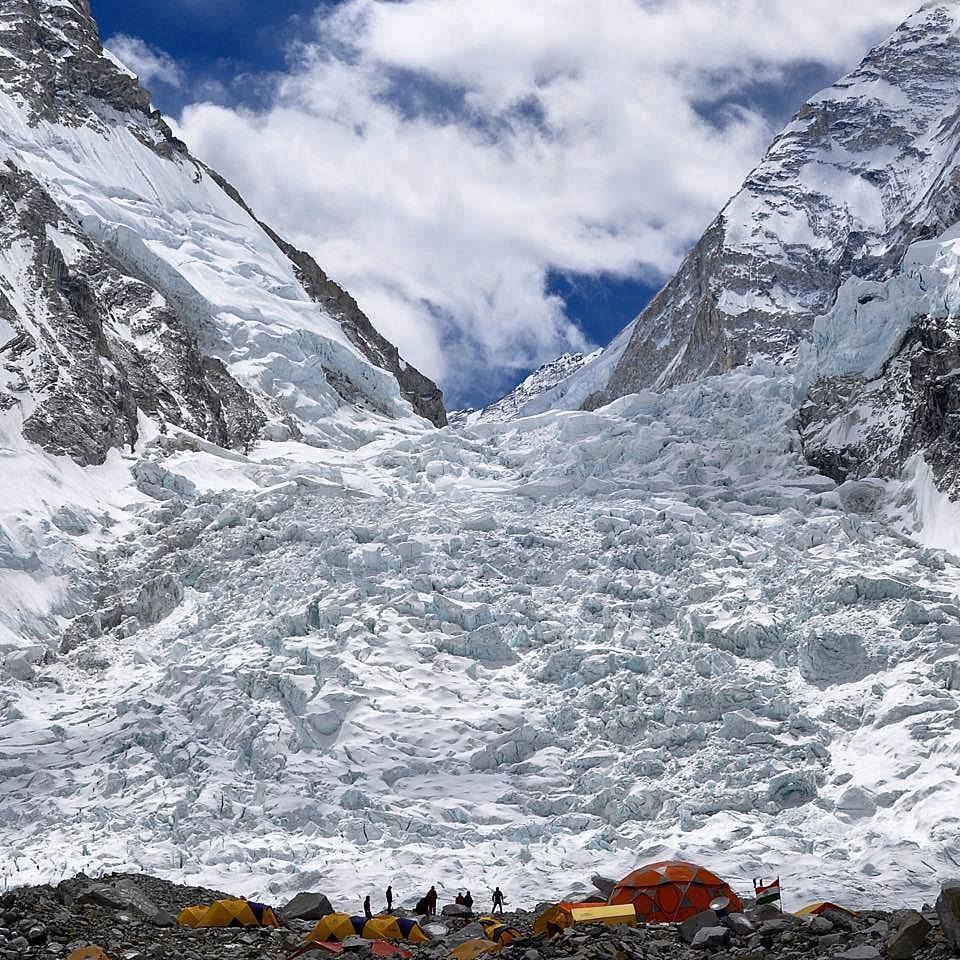 1. Cascade de glace de khumbu (5305 m. )