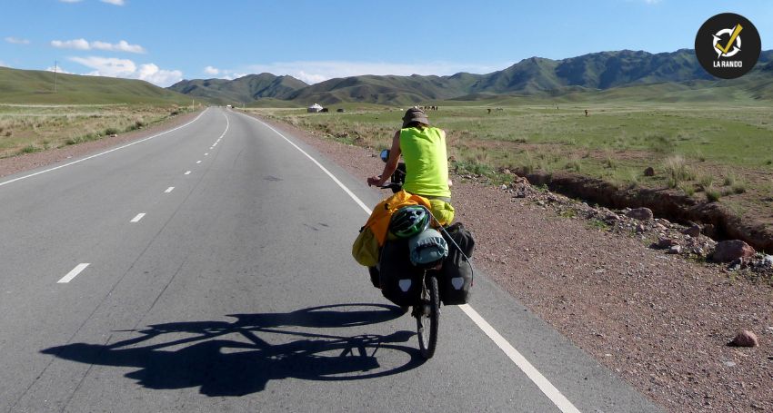 Comment planifier une aventure à vélo : conseils et astuces