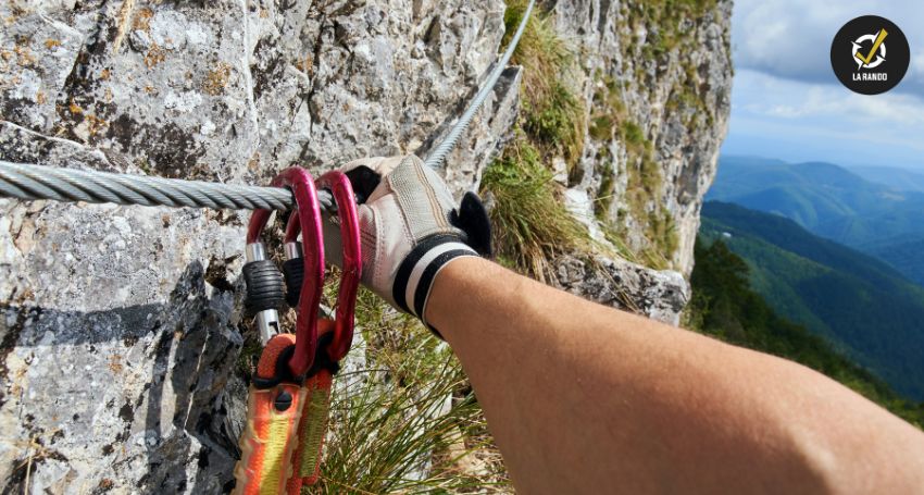 Conseils d'experts pour choisir le meilleur équipement de via ferrata