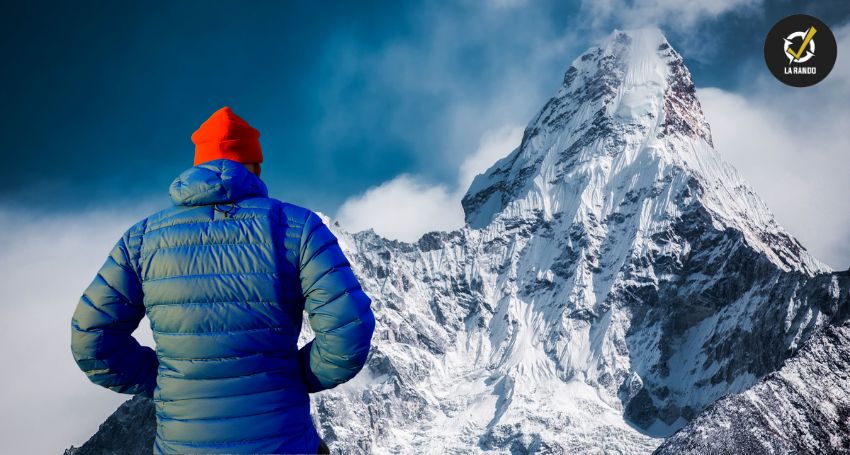 Équipement d'alpinisme : Pourquoi prendre une doudoune pour vos sorties outdoor