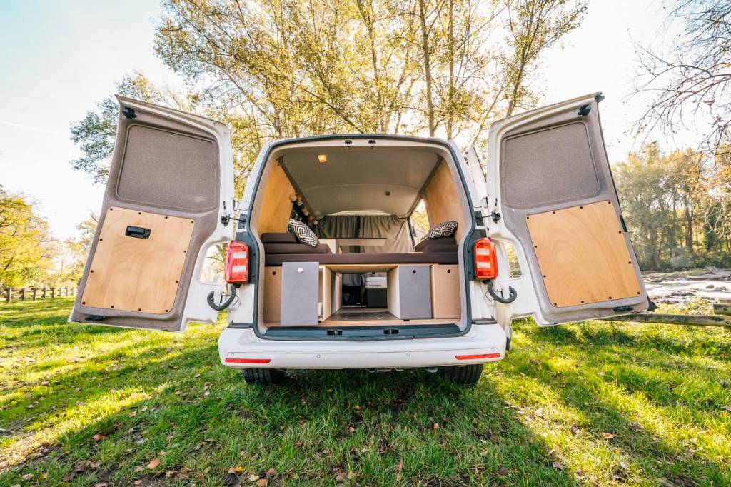 Se rapprocher de la nature : quelles solutions lorsque vous partez camper ?