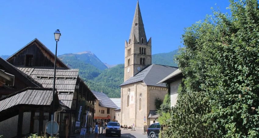  6 beaux villages des Alpes pour faire de la randonnée en été