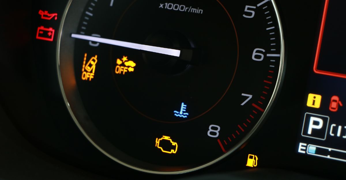 Voyants tableau de bord rouge ou orange, comment réagir correctement