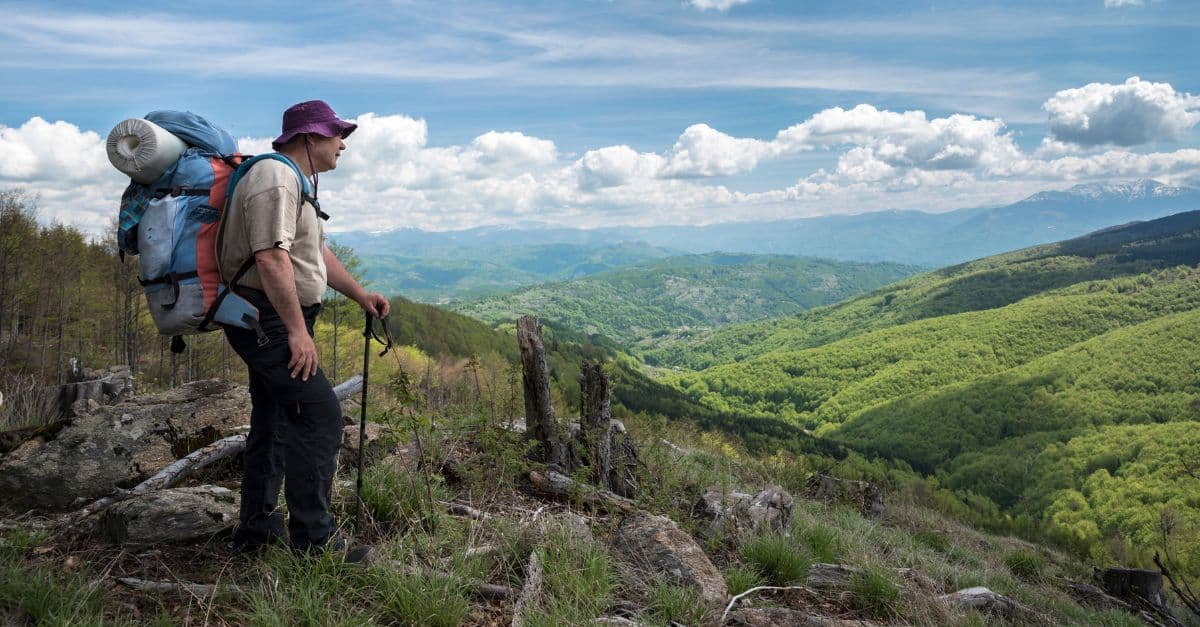 Voyager à pied : une autre façon de découvrir le monde