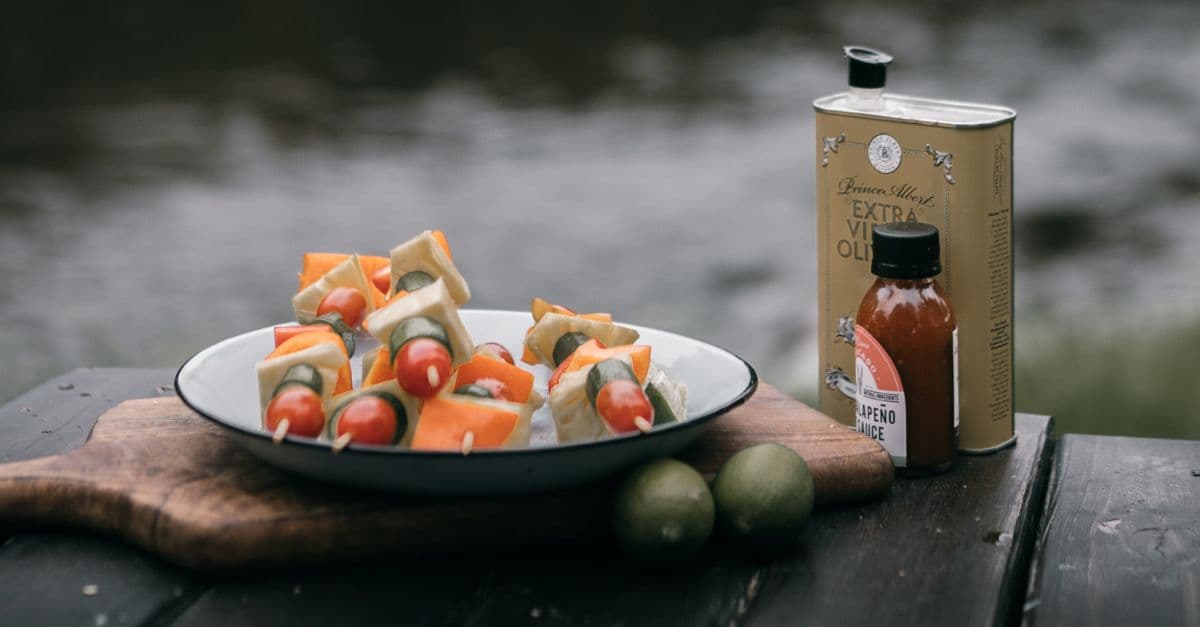 Cuisiner en pleine nature - comment s'équiper pour ne plus manger conserves